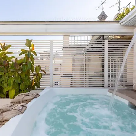 Апартаменты Superb With The Rooftop Jacuzzi *